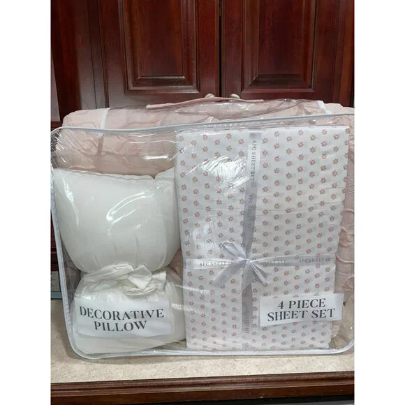 Layla Made With Love 8-Piece King Comforter Set Blush Pink Bow New - Picture 3 of 7